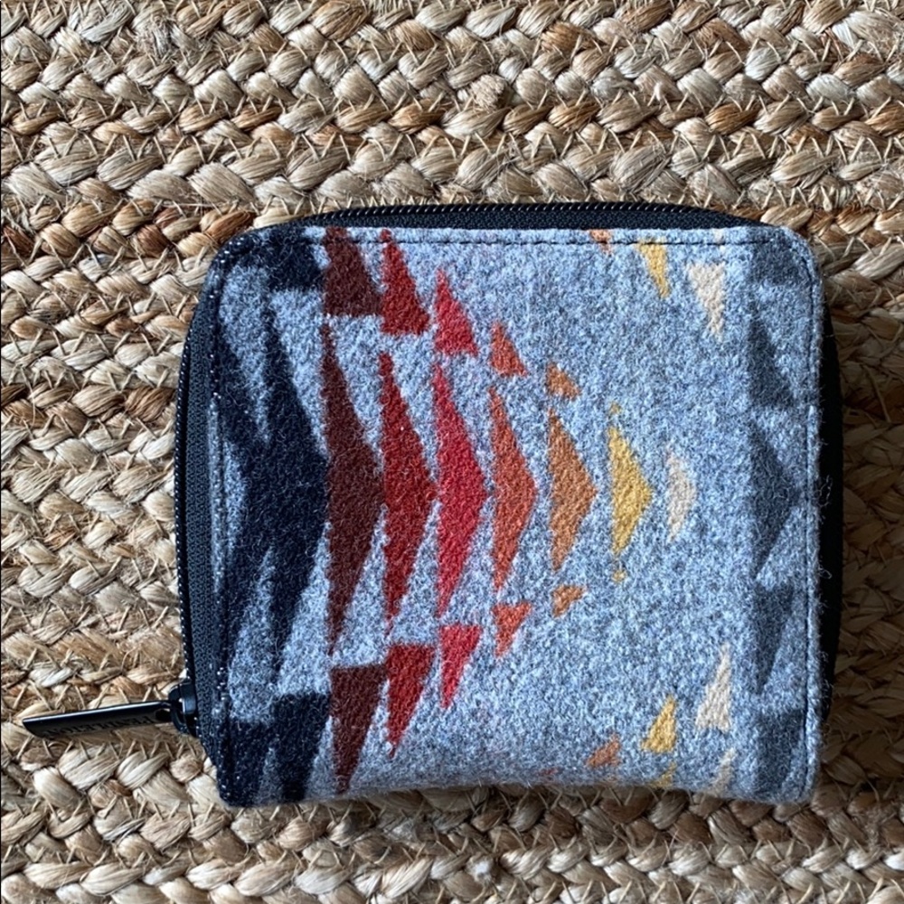 EUC Pendleton Wool Wallet